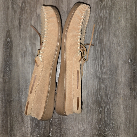 Minnetonka Tan Suede Moccasins - Picture 6 of 8